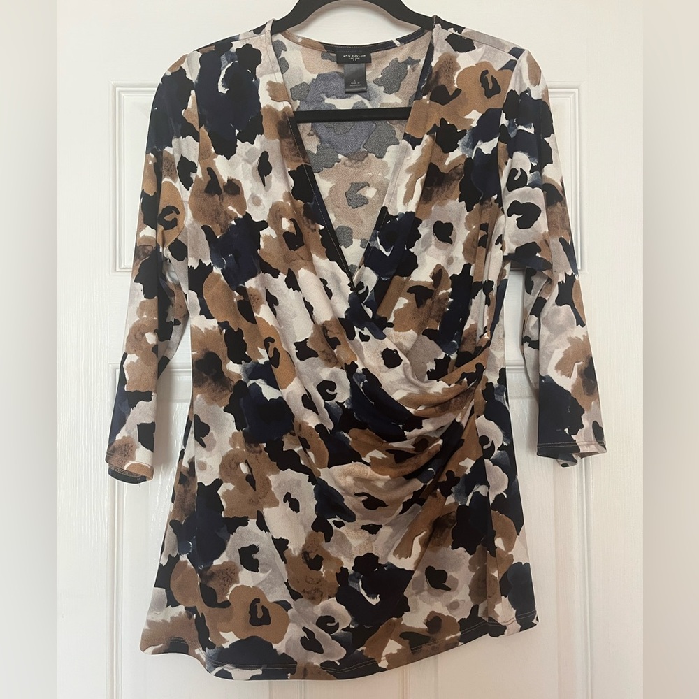 Ann Taylor 3/4 Sleeve Floral Top Sz L